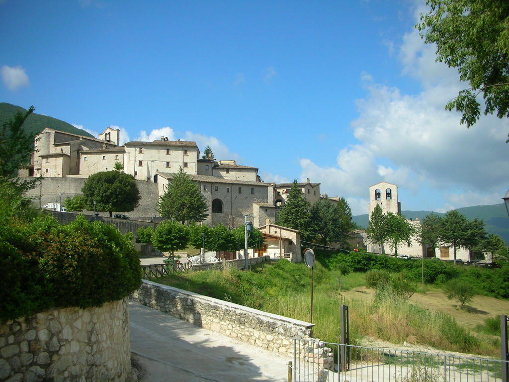 Hotel Locanda Cacio Re Vallo di Nera Exterior foto